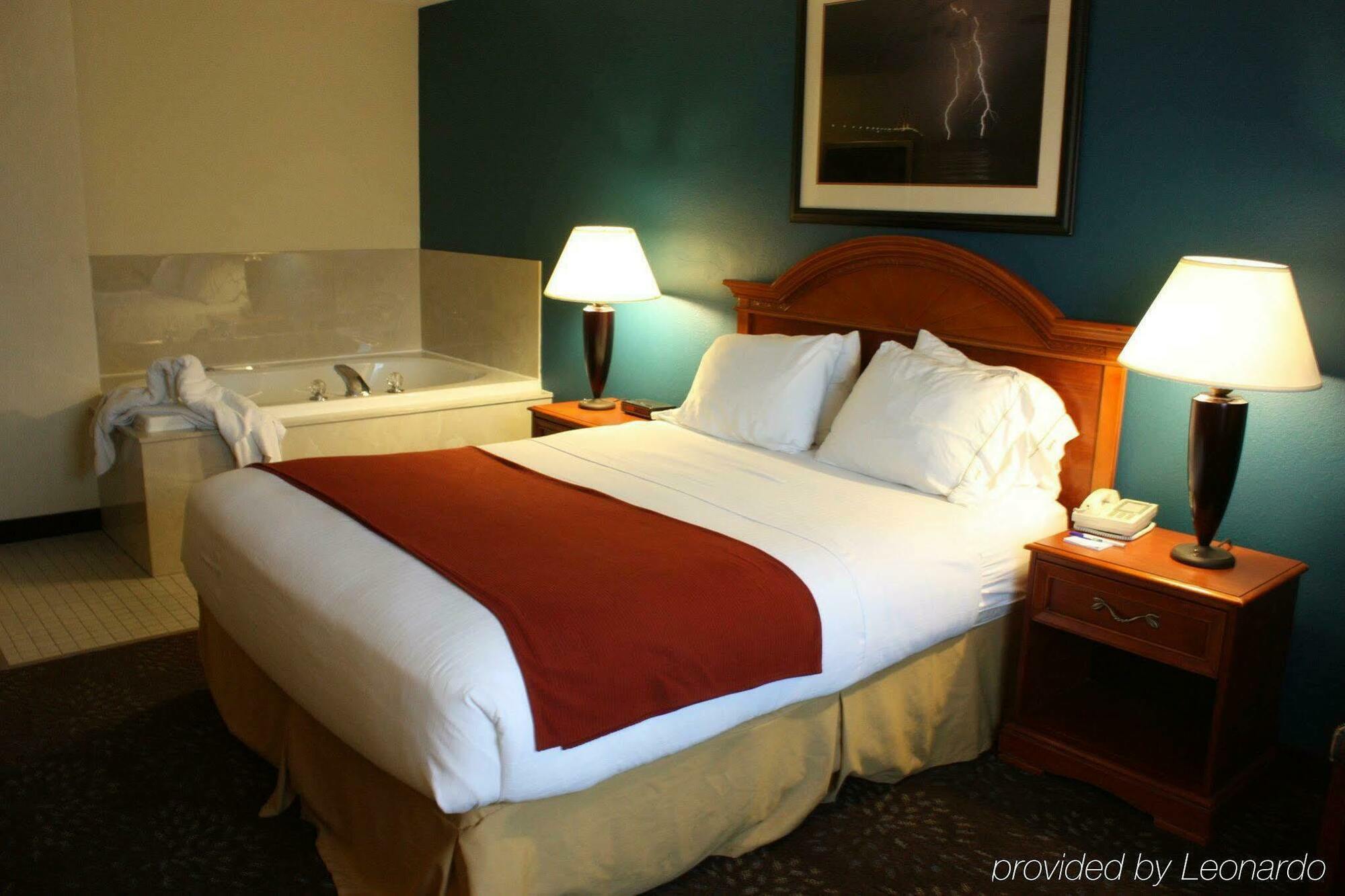 Holiday Inn Express Mackinaw City By Ihg Dış mekan fotoğraf